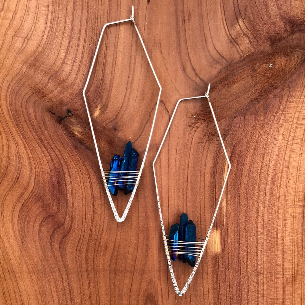 🌺Royal Blue Geode Threader Hoops! - Picture 2 of 5